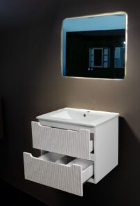 Set mobiler baie alb cu lavoar ceramic si oglinda led 80 cm